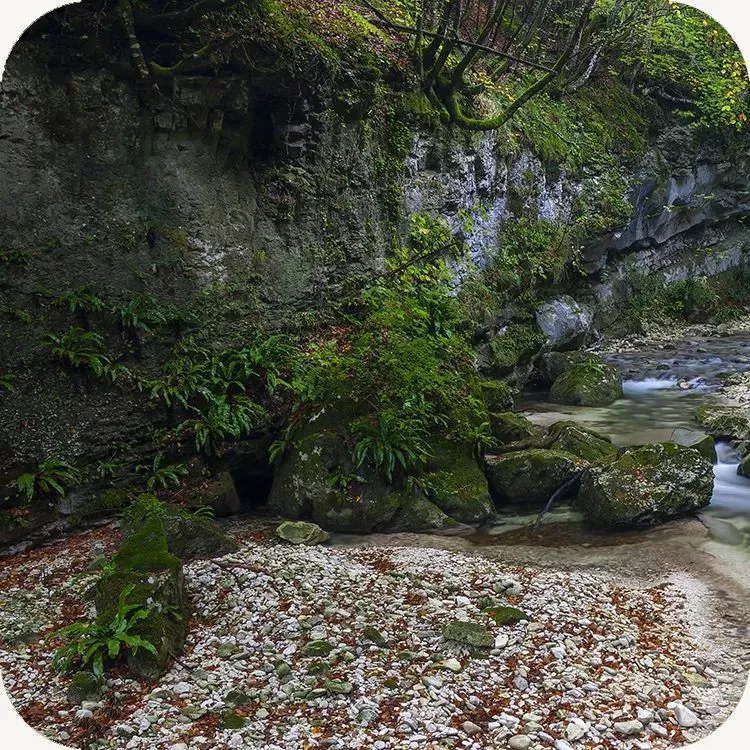 Due scorci del suggestivo Vallone dell'Orfento e dell'omonimo fiume