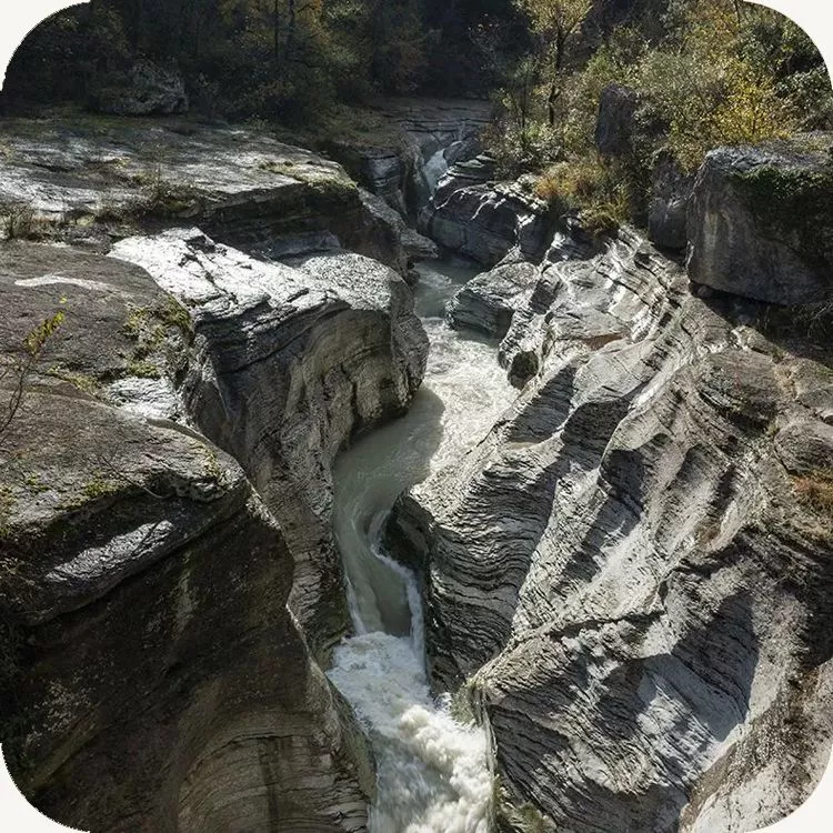 Le cosiddette “rapide di Santa Lucia” nel tratto più spettacolare delle canyon dell'Orta